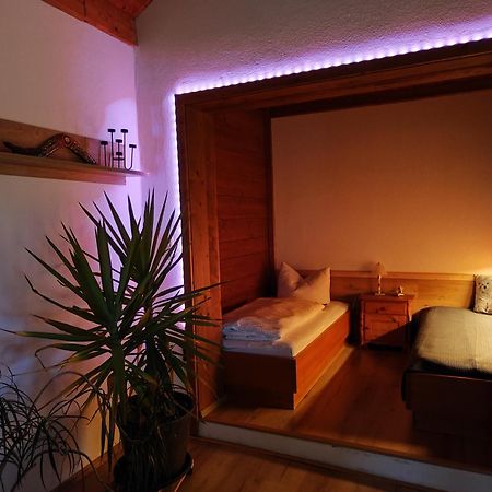 Ruhig gelegene Ferienwohnung mit gemütlichem Kamin Rotthalmuenster Exterior foto