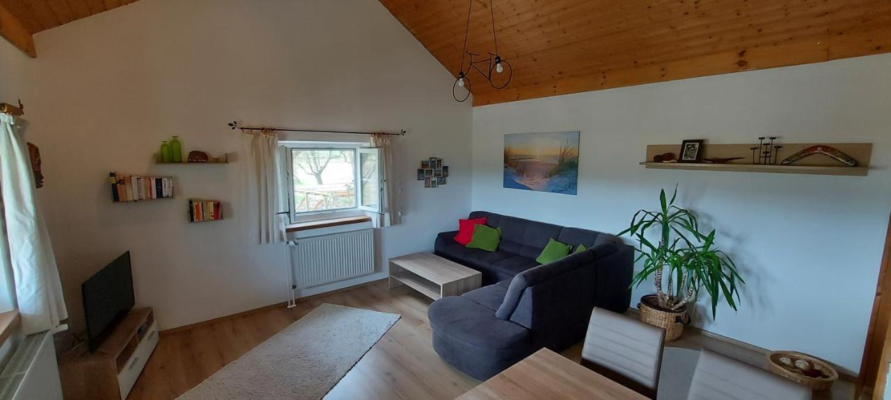 Ruhig gelegene Ferienwohnung mit gemütlichem Kamin Rotthalmuenster Exterior foto