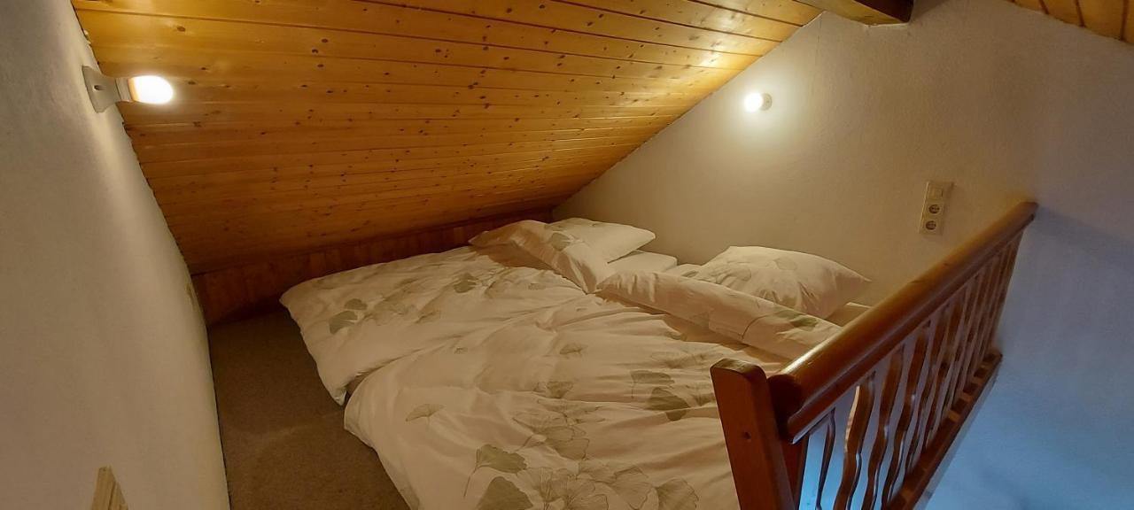 Ruhig gelegene Ferienwohnung mit gemütlichem Kamin Rotthalmuenster Exterior foto