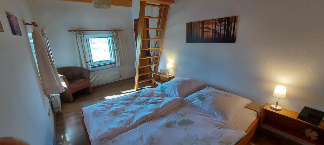 Ruhig gelegene Ferienwohnung mit gemütlichem Kamin Rotthalmuenster Exterior foto