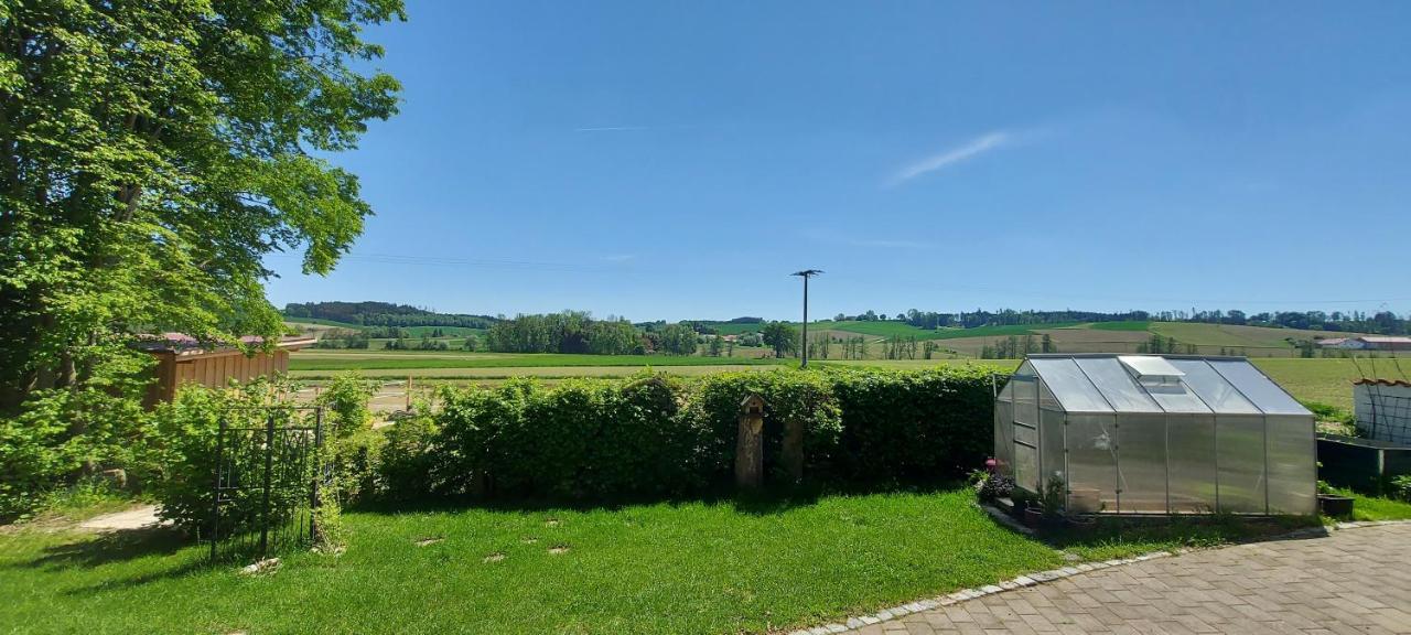 Ruhig gelegene Ferienwohnung mit gemütlichem Kamin Rotthalmuenster Exterior foto