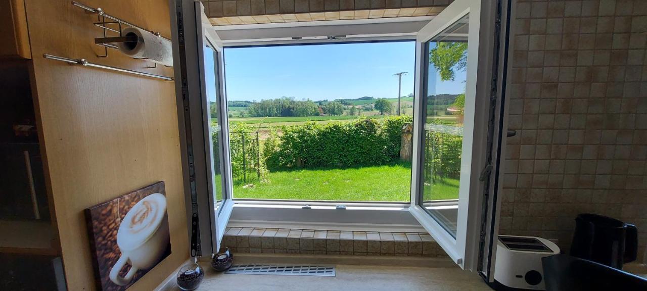 Ruhig gelegene Ferienwohnung mit gemütlichem Kamin Rotthalmuenster Exterior foto