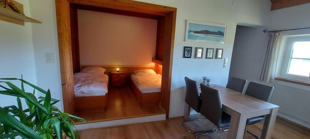 Ruhig gelegene Ferienwohnung mit gemütlichem Kamin Rotthalmuenster Exterior foto