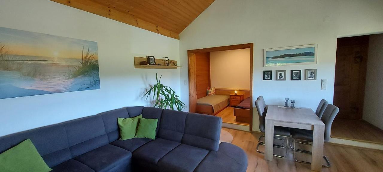 Ruhig gelegene Ferienwohnung mit gemütlichem Kamin Rotthalmuenster Exterior foto